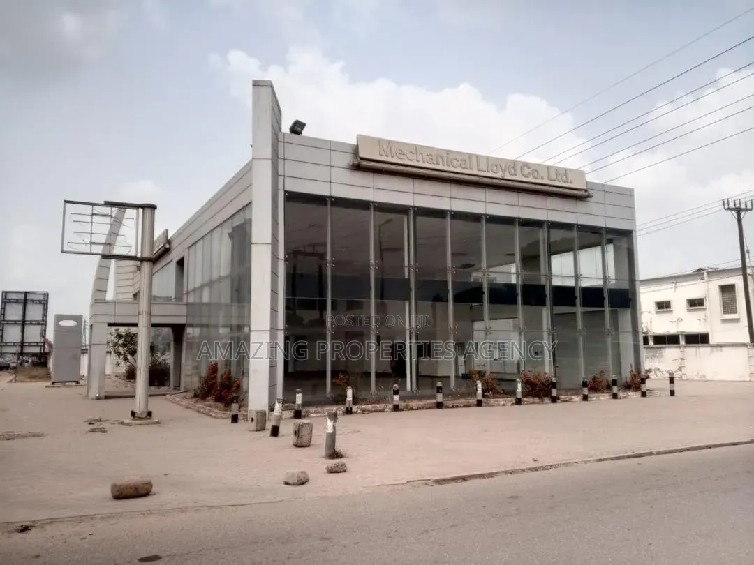 Premium Car Showroom Facility in Takoradi