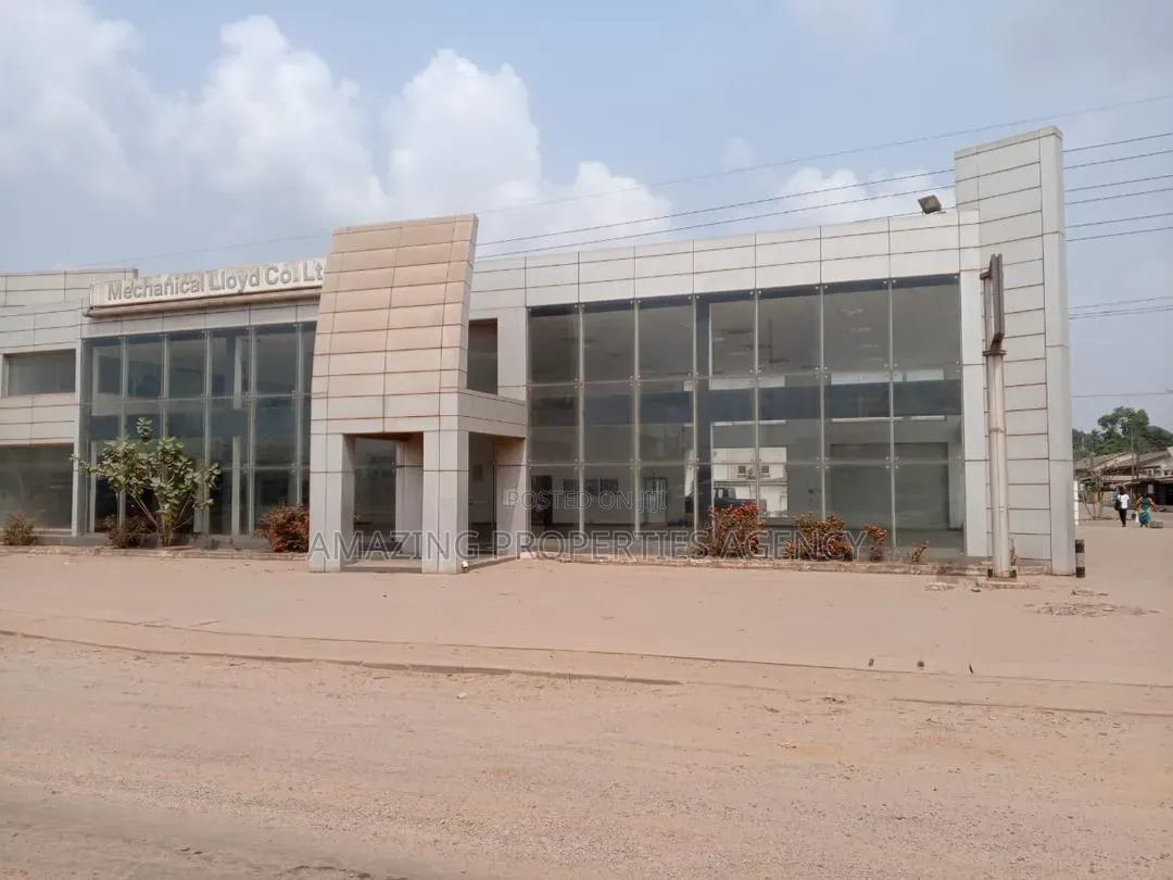 Premium Car Showroom Facility in Takoradi