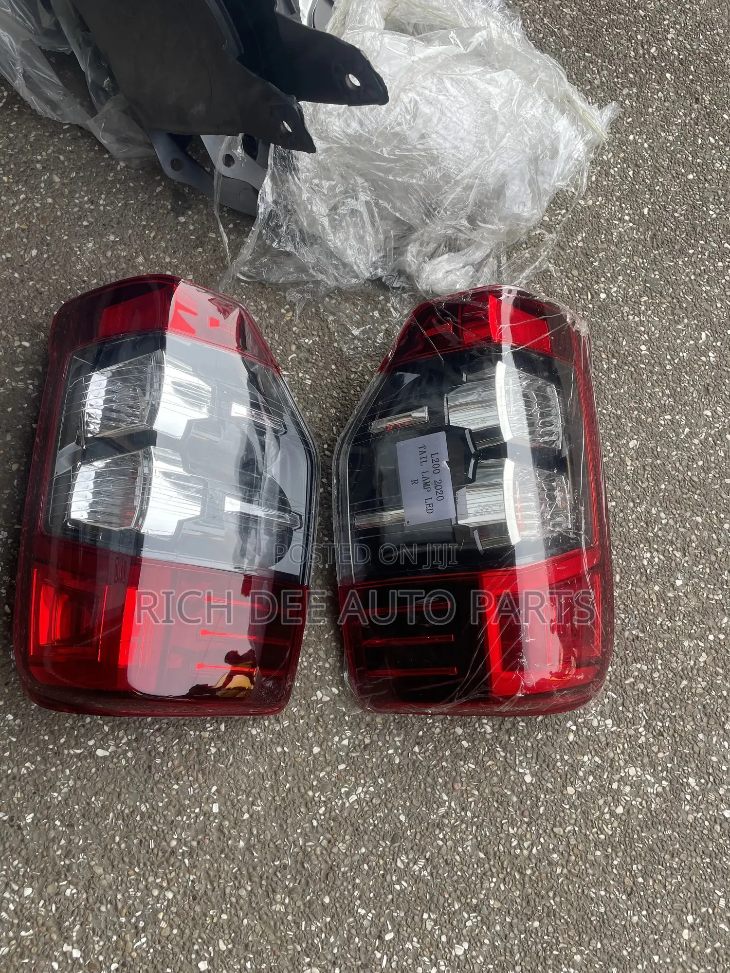 Mitsubishi L200 Rear 2019-2020-2021-2022-2023 Taillight