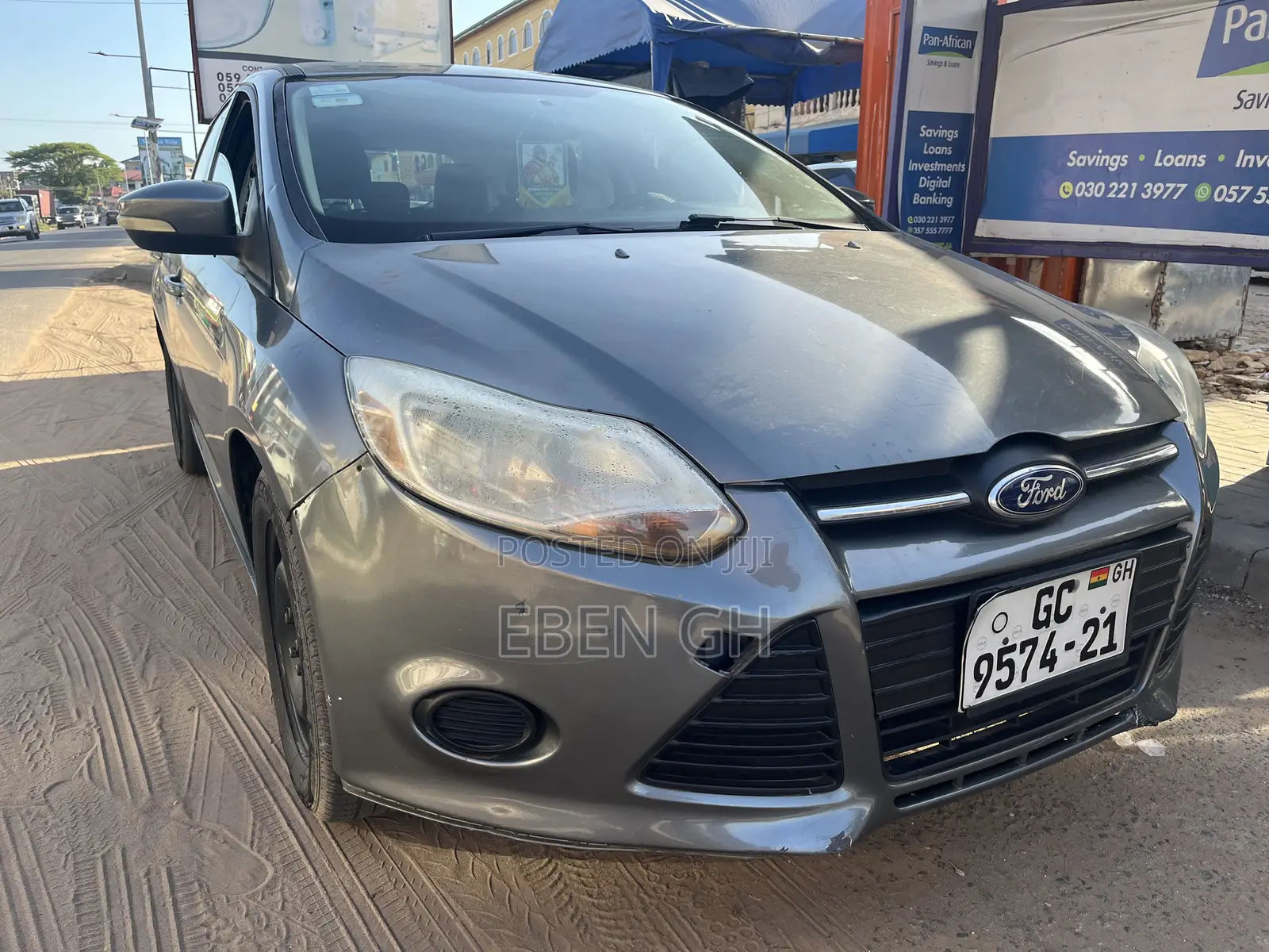 Ford Focus SE Sedan FWD (2.0L 4cyl 5M) 2013 Gray