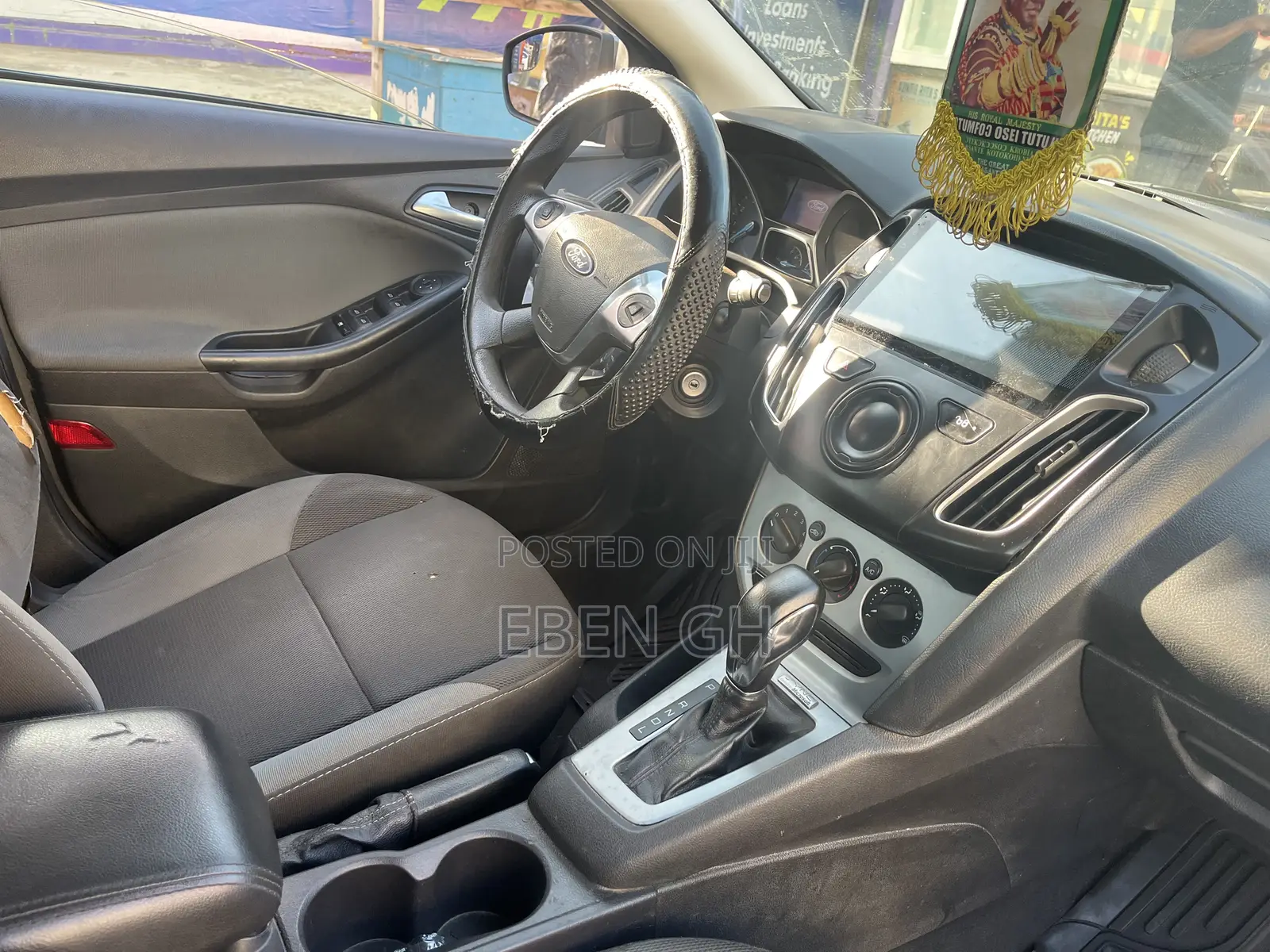 Ford Focus SE Sedan FWD (2.0L 4cyl 5M) 2013 Gray