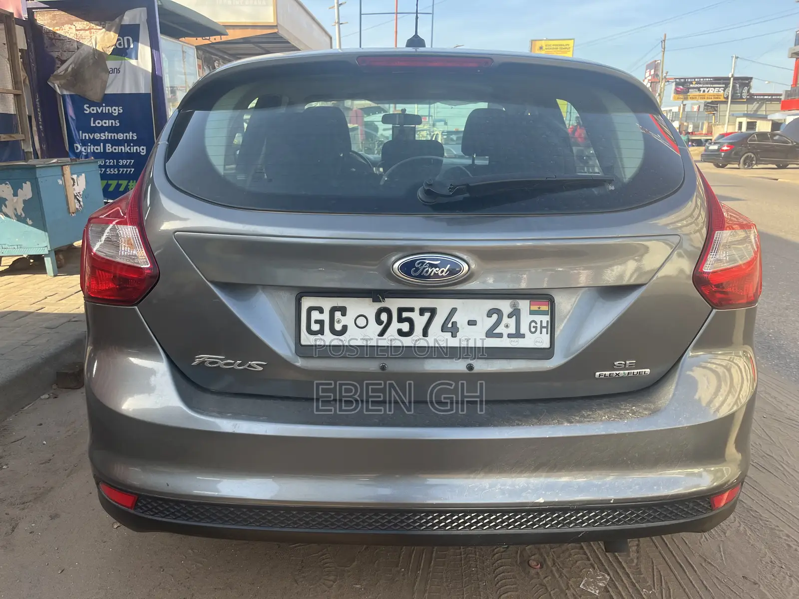Ford Focus SE Sedan FWD (2.0L 4cyl 5M) 2013 Gray