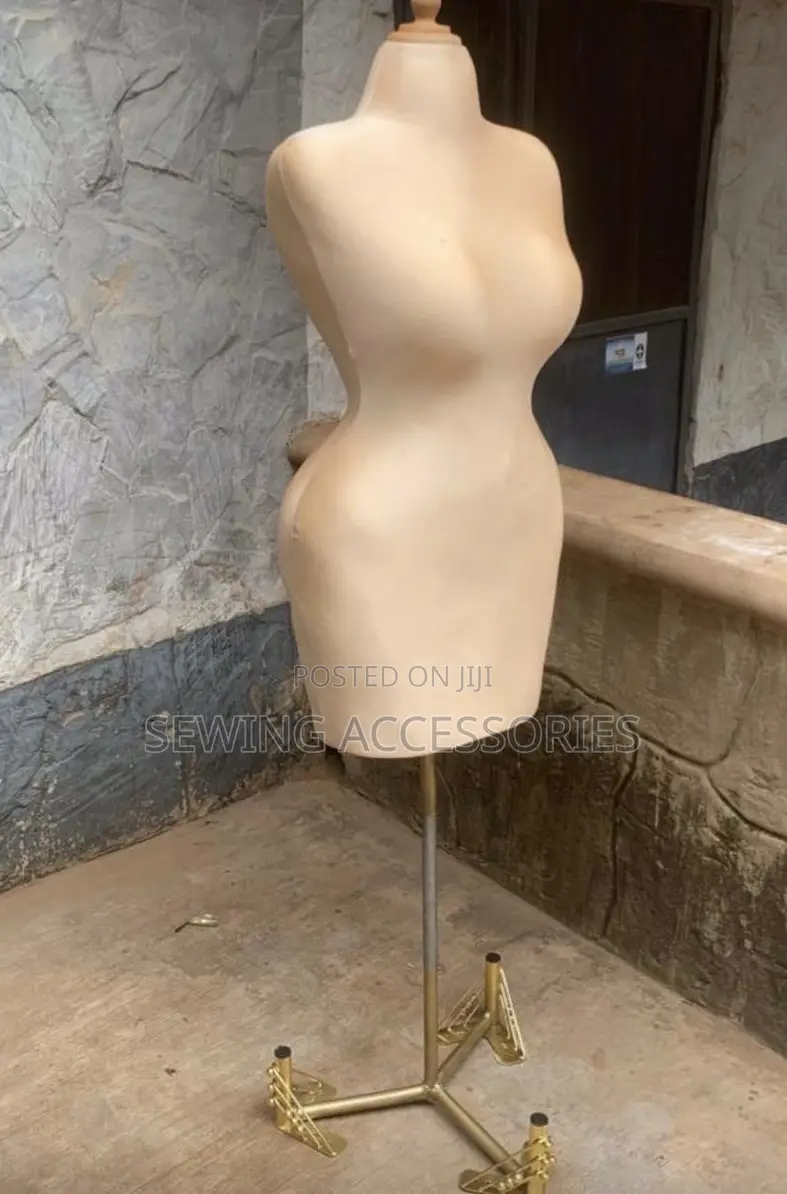 Dress Form/ Body Form / Mannequin