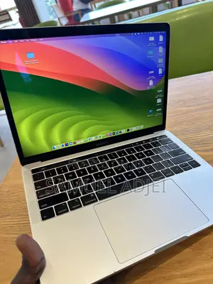Laptop Apple MacBook Pro 2018 16GB Intel Core i5 SSD 512GB