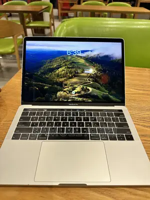 Laptop Apple MacBook Pro 2018 16GB Intel Core i5 SSD 512GB