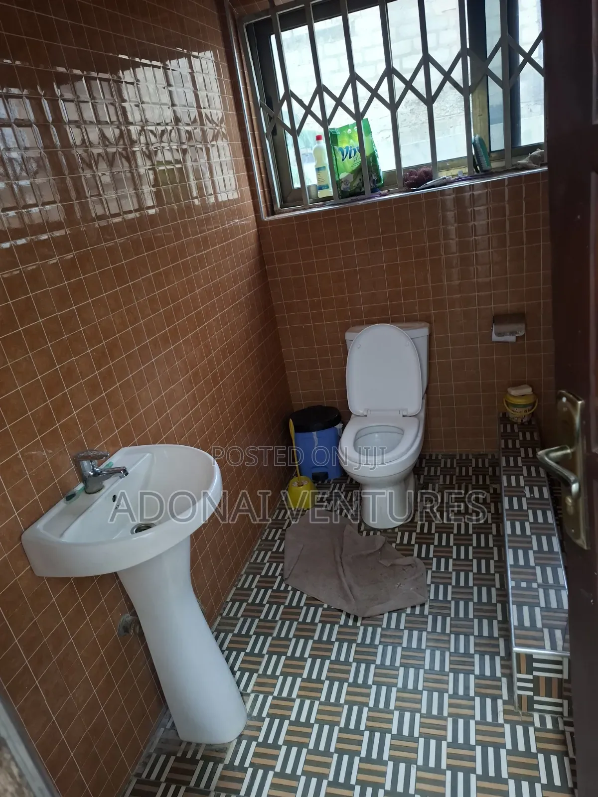 5bdrm House in Ahodwo Daban, Asunafo North Municipal for rent