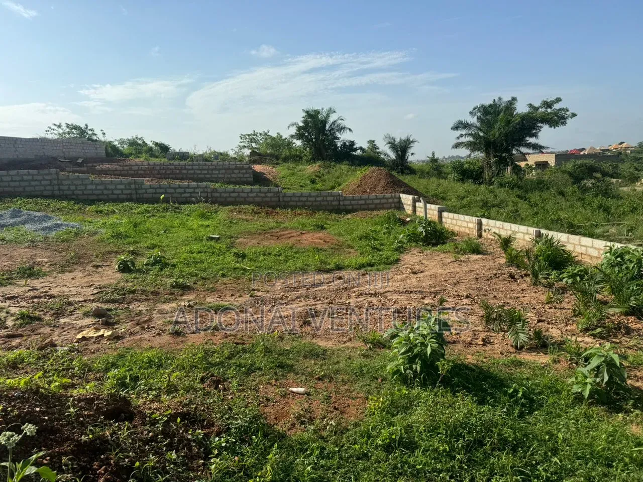 One Plot of Land for Sale in Santasi Darko