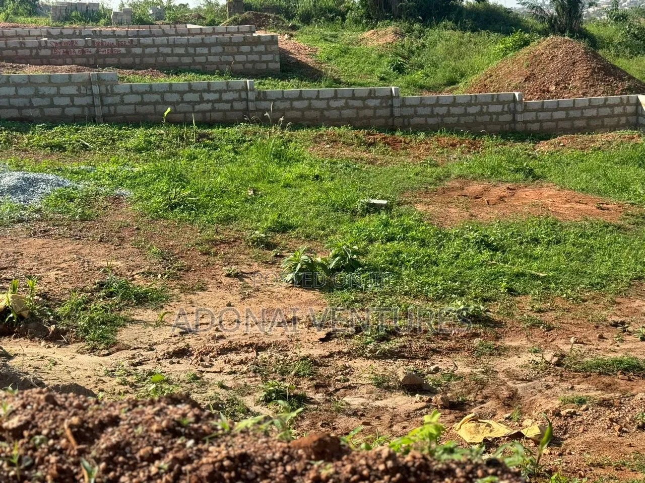 One Plot of Land for Sale in Santasi Darko