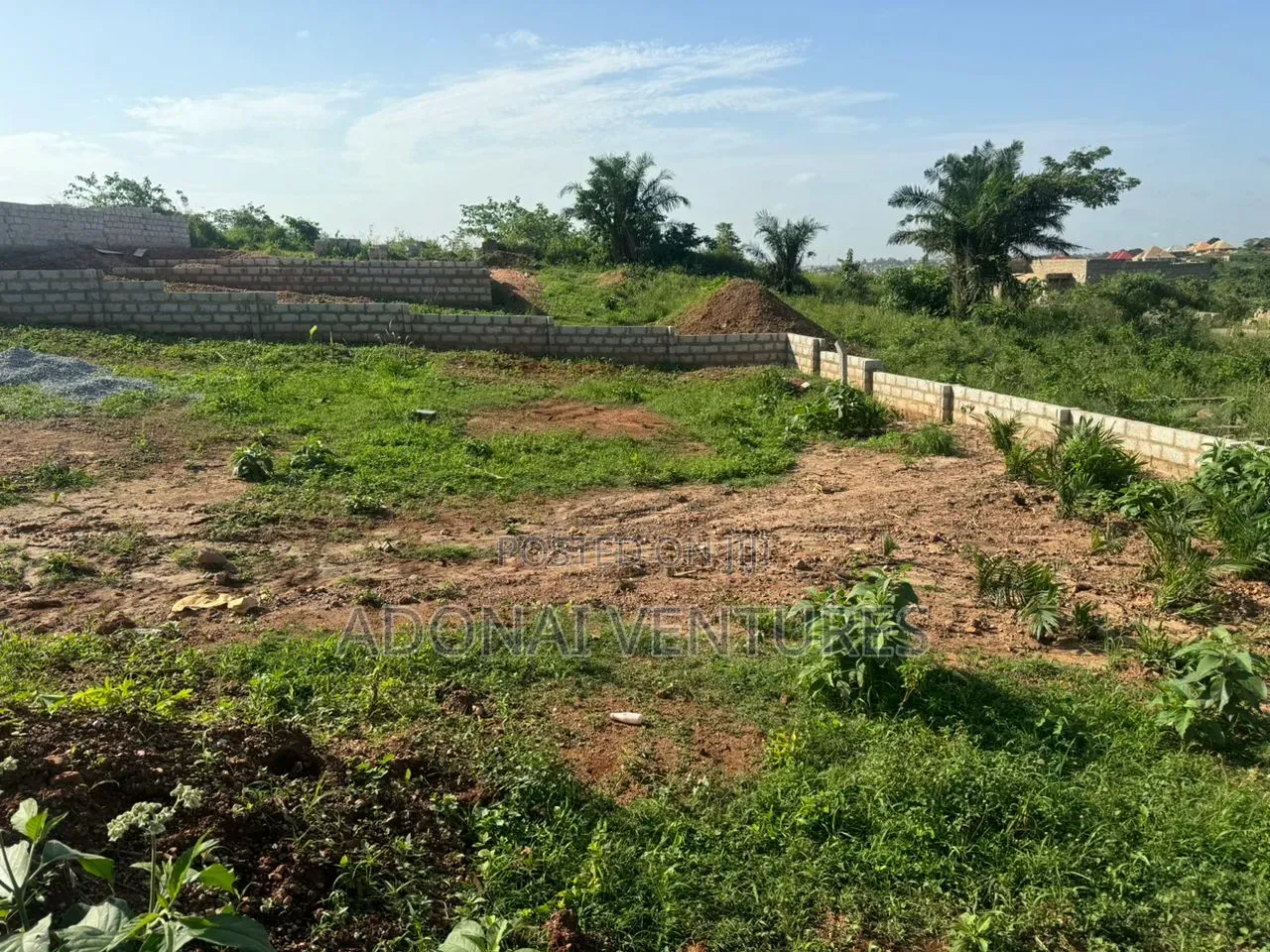 One Plot of Land for Sale in Santasi Darko