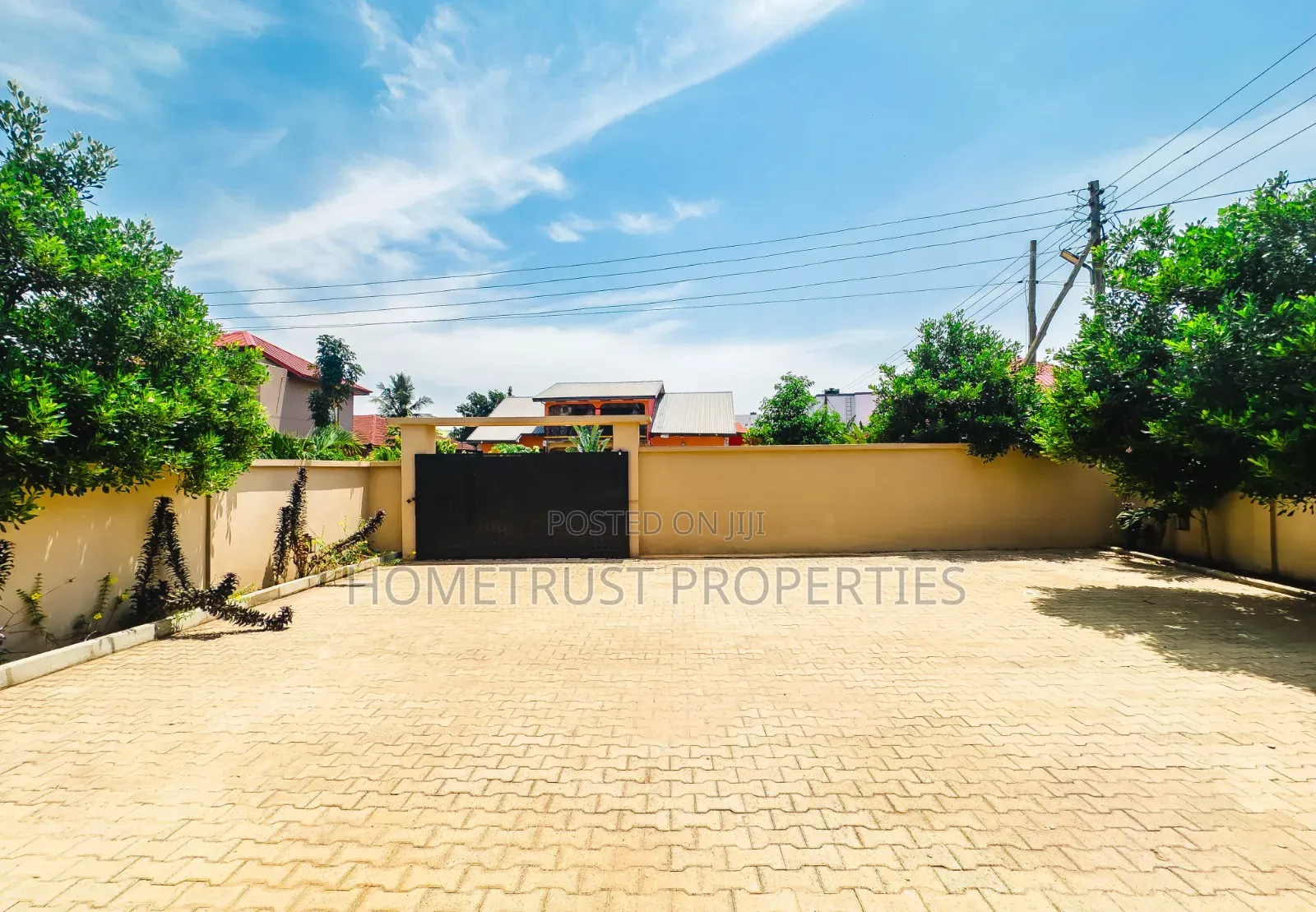 4bdrm Duplex in Ashley Botwe, Nmai-Dzorn for sale