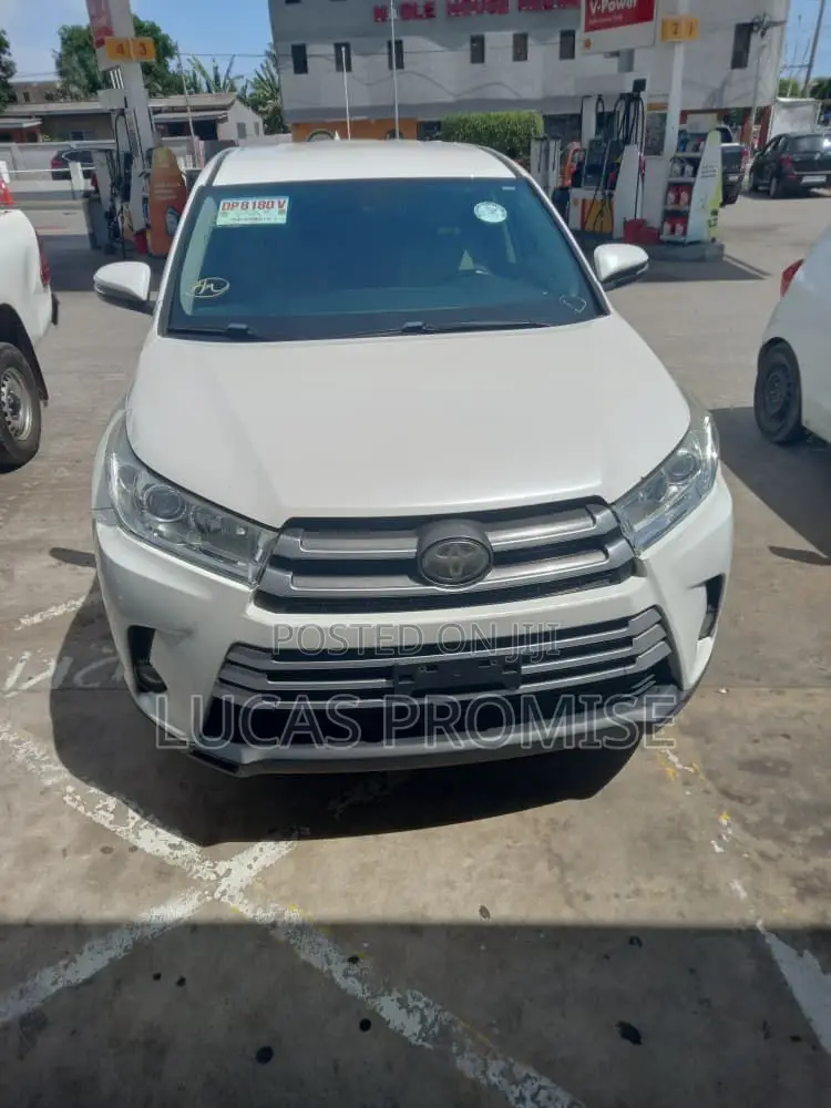 Toyota Highlander LE 4x2 (2.7L 4cyl 6A) 2018 White