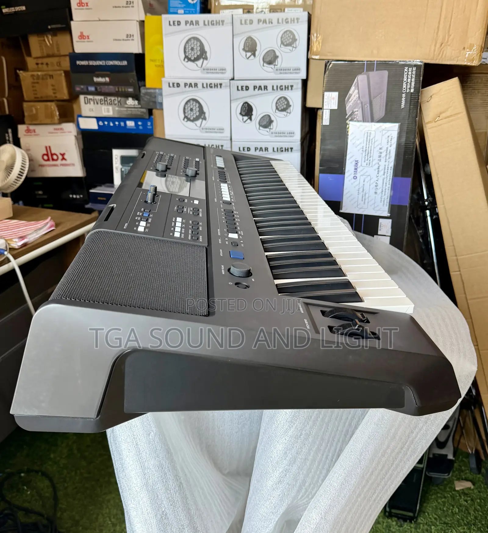 Yamaha PSR E583 61-Keys Keyboard