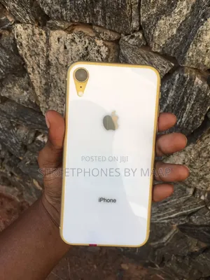Apple XR 128 GB Yellow