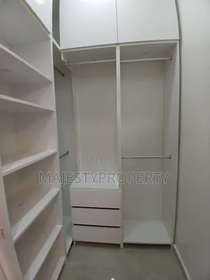 4bdrm Duplex in Okpoigonor, Manet Court for sale