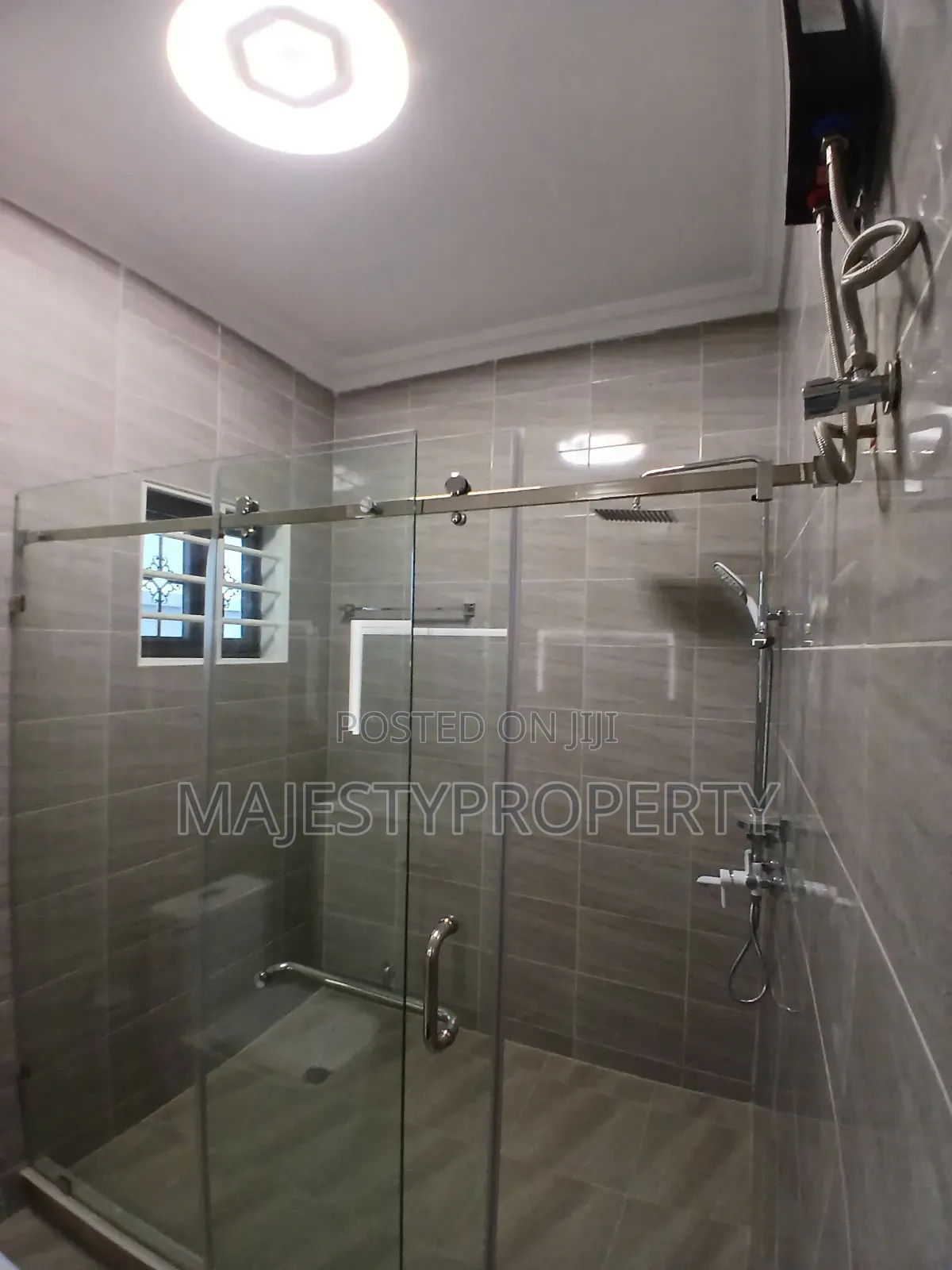 4bdrm Duplex in Okpoigonor, Manet Court for sale