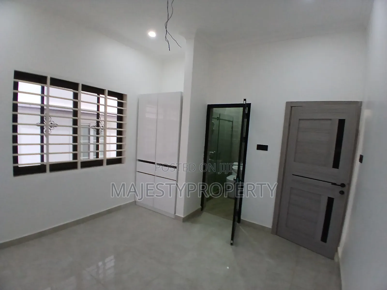 4bdrm Duplex in Okpoigonor, Manet Court for sale