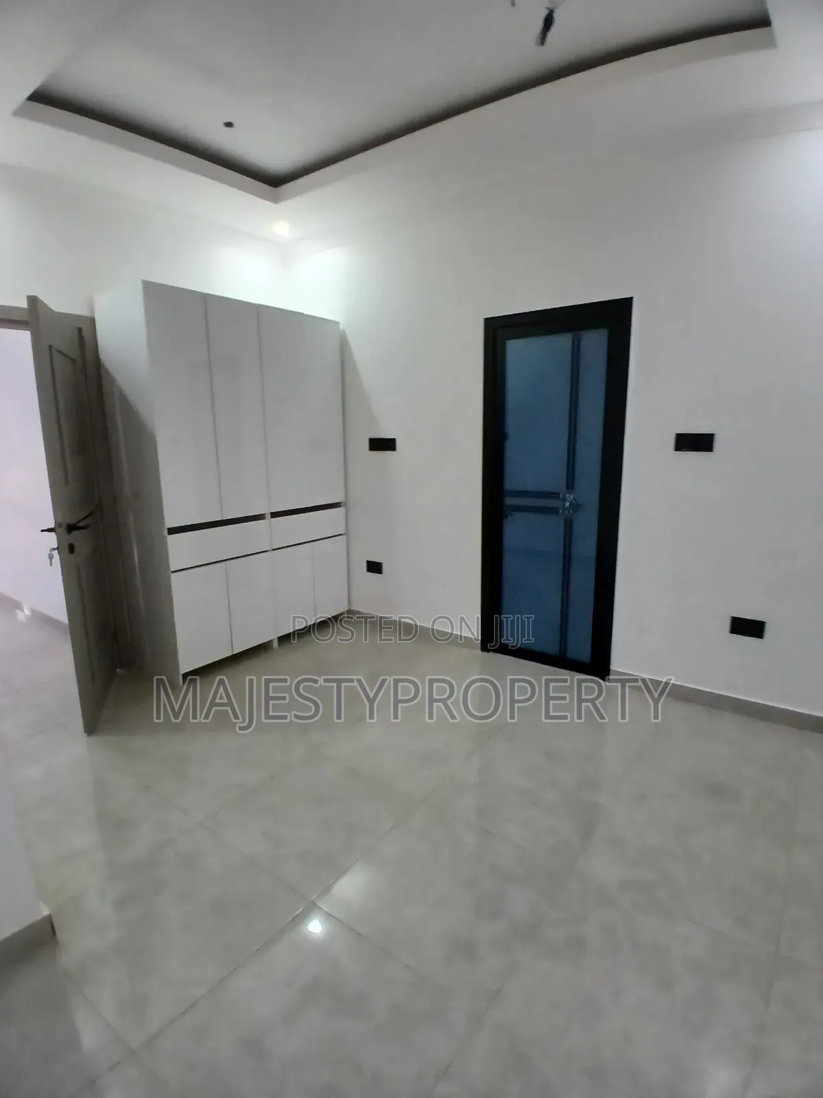 4bdrm Duplex in Okpoigonor, Manet Court for sale