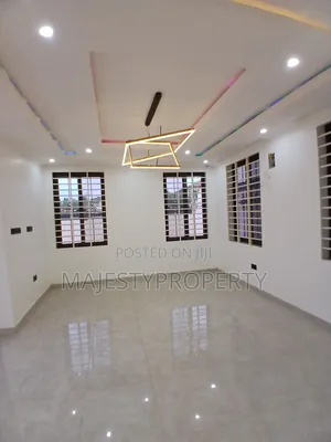 4bdrm Duplex in Okpoigonor, Manet Court for sale