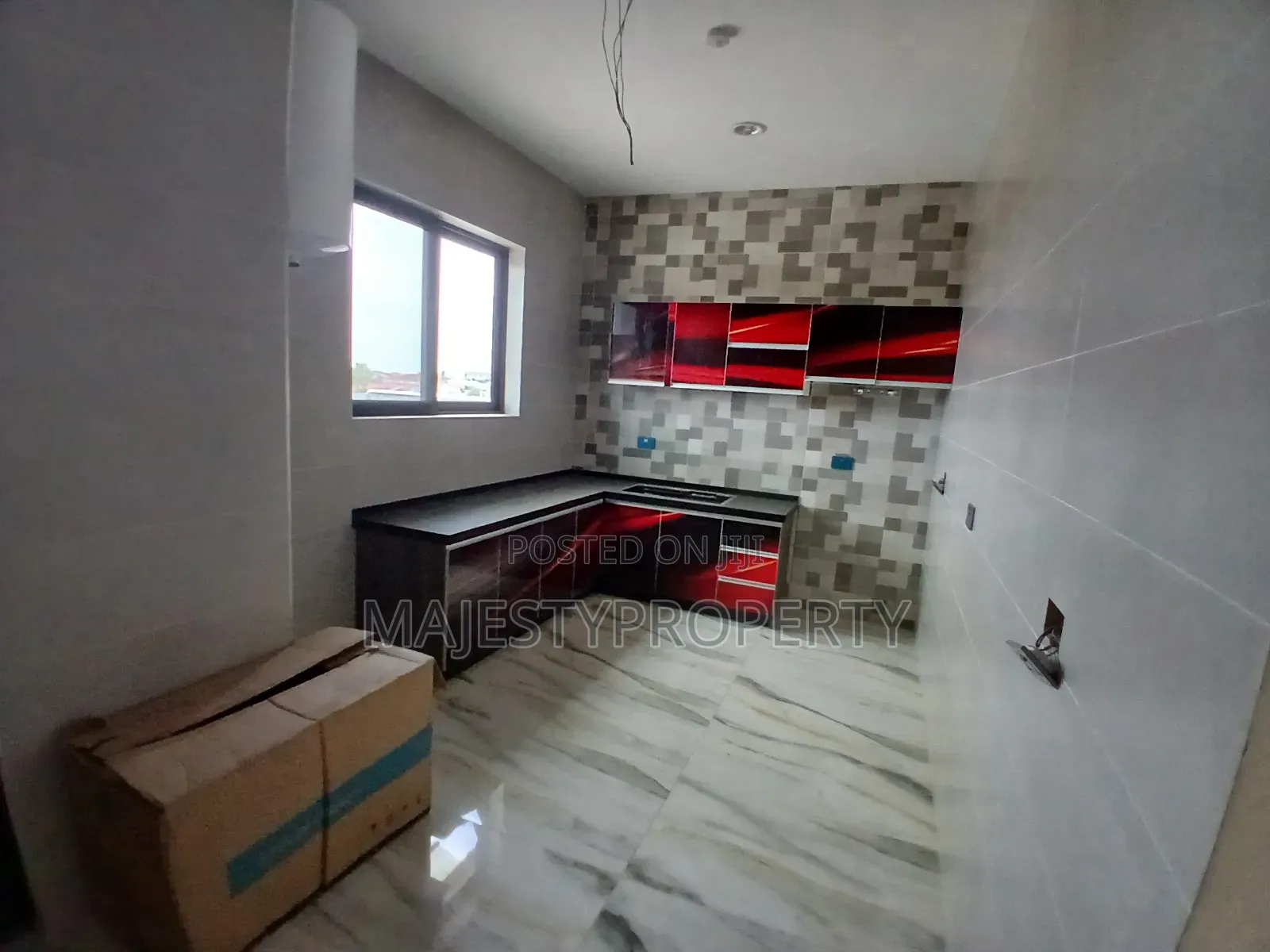 5bdrm Duplex in Costa, Coca Cola for sale