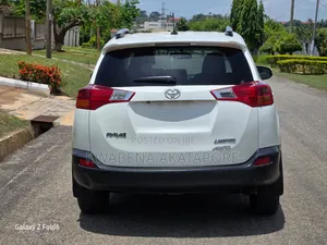 Toyota RAV4 Limited 4dr SUV (2.5L 4cyl 6A) 2015 White