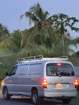 Toyota HiAce 2011 Silver