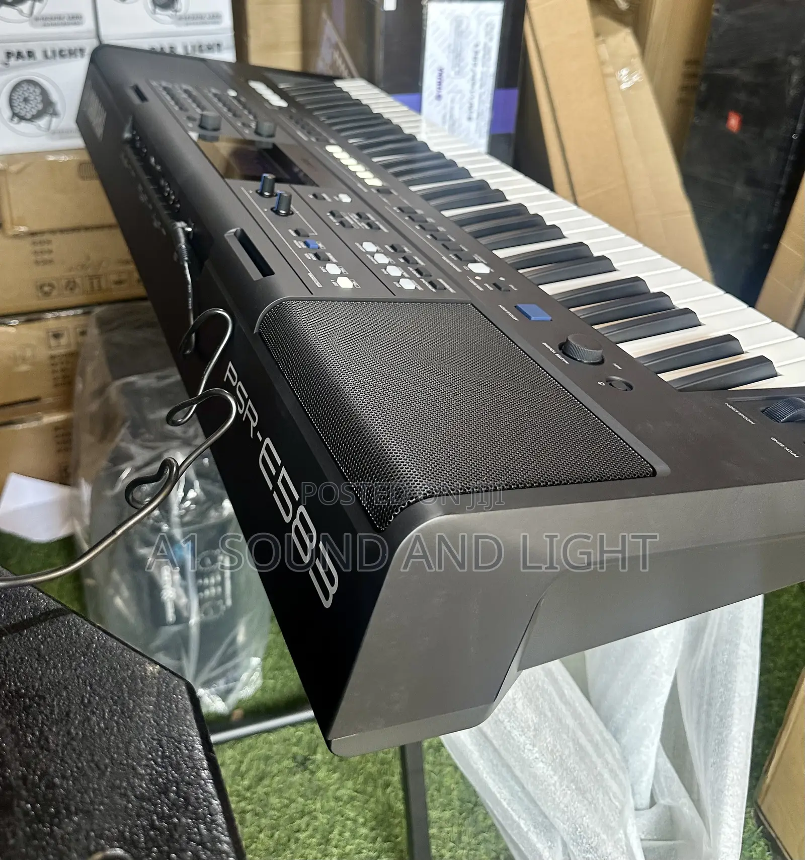 Yamaha PSR E583 61-Keys Keyboard