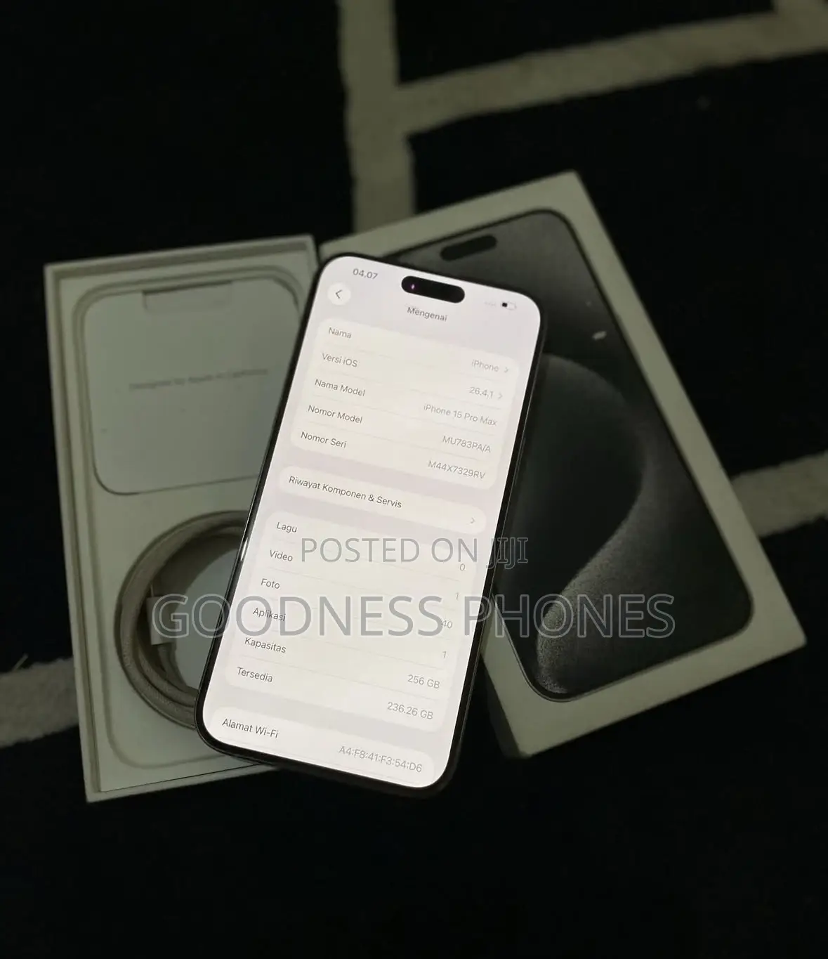 Apple iPhone 15 Pro Max 256 GB Silver