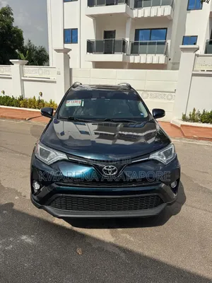 Toyota RAV4 XLE 4dr SUV (2.5L 4cyl 6A) 2018 Blue