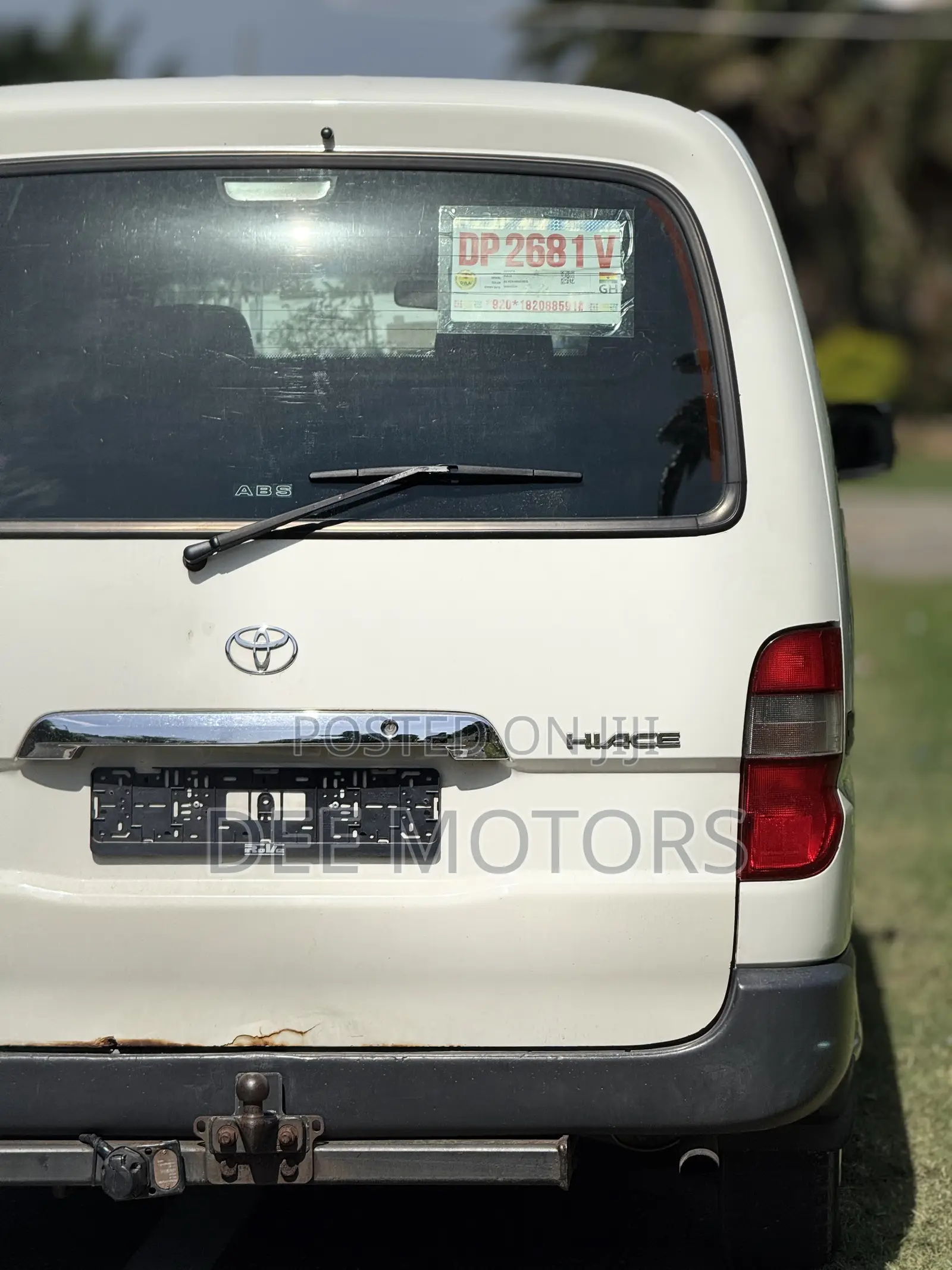 Toyota HiAce 2010 White