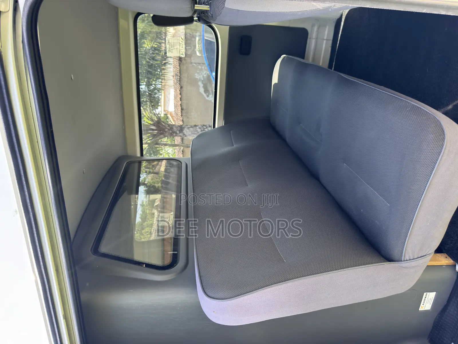 Toyota HiAce 2010 White