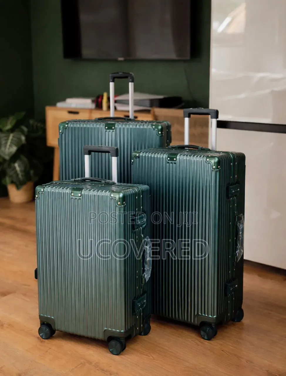 High-Quality Aluminum Suitcases Featuring Hard Shells