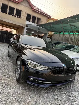 BMW 330i 2018 Black