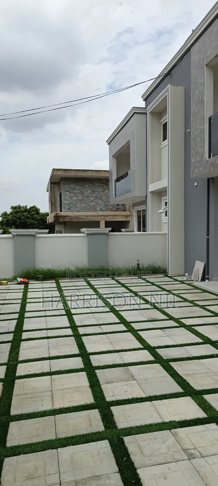3bdrm Townhouse/Terrace in Black Gate. Oyarifa, Ghana Flag for sale
