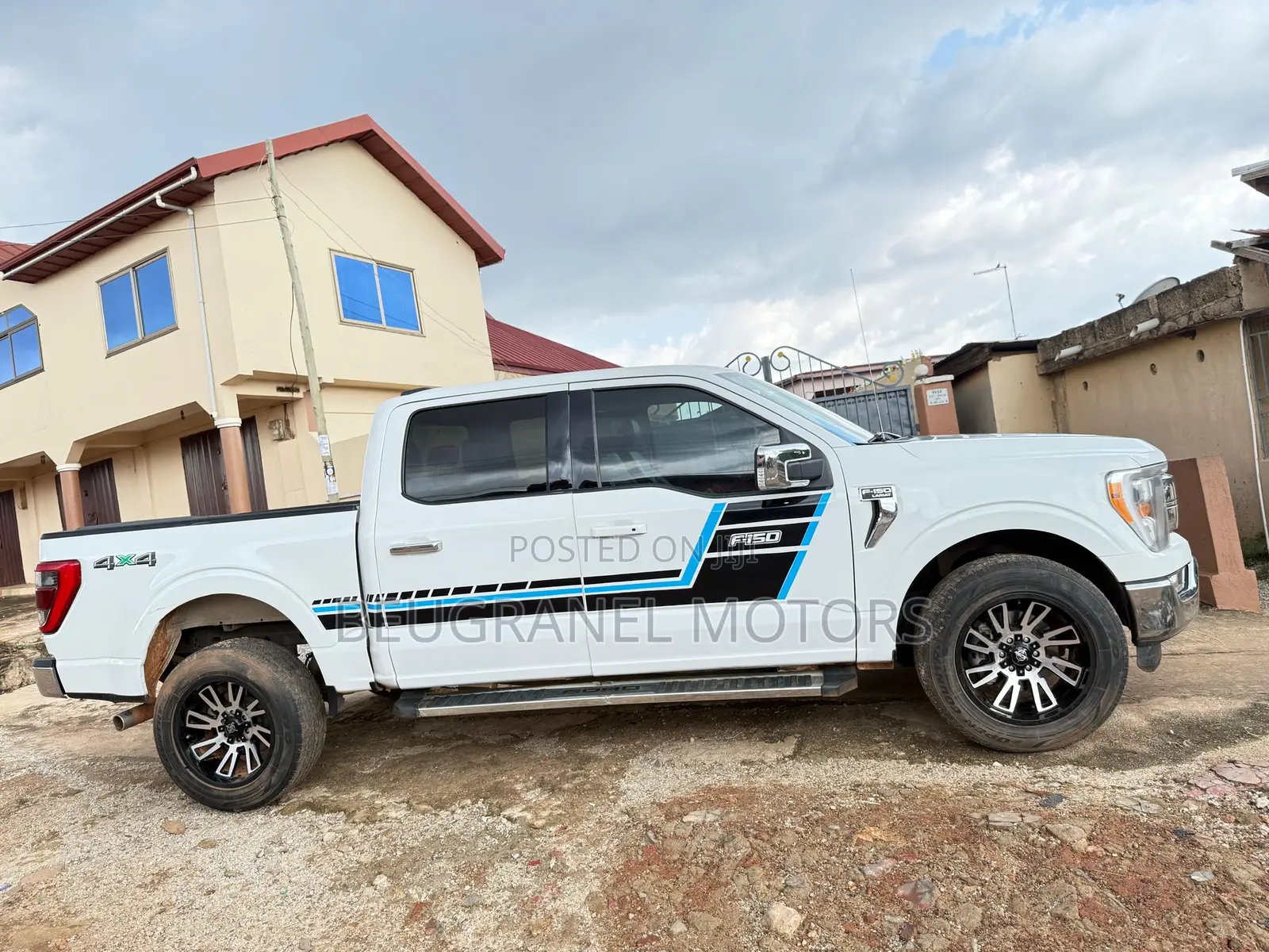 Ford F-150 LARIAT 2022 White
