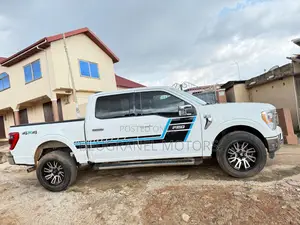 Ford F-150 LARIAT 2022 White