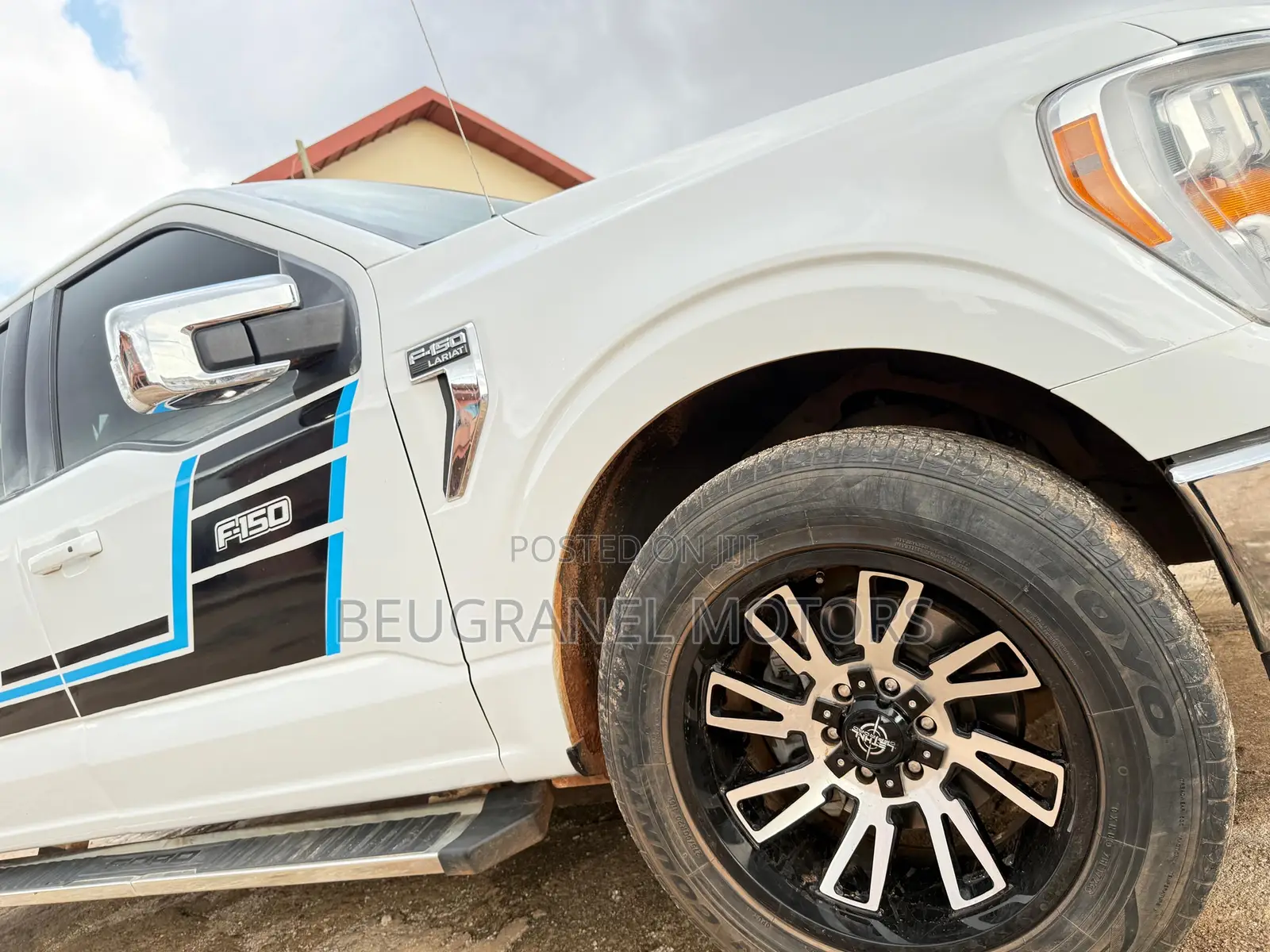 Ford F-150 LARIAT 2022 White