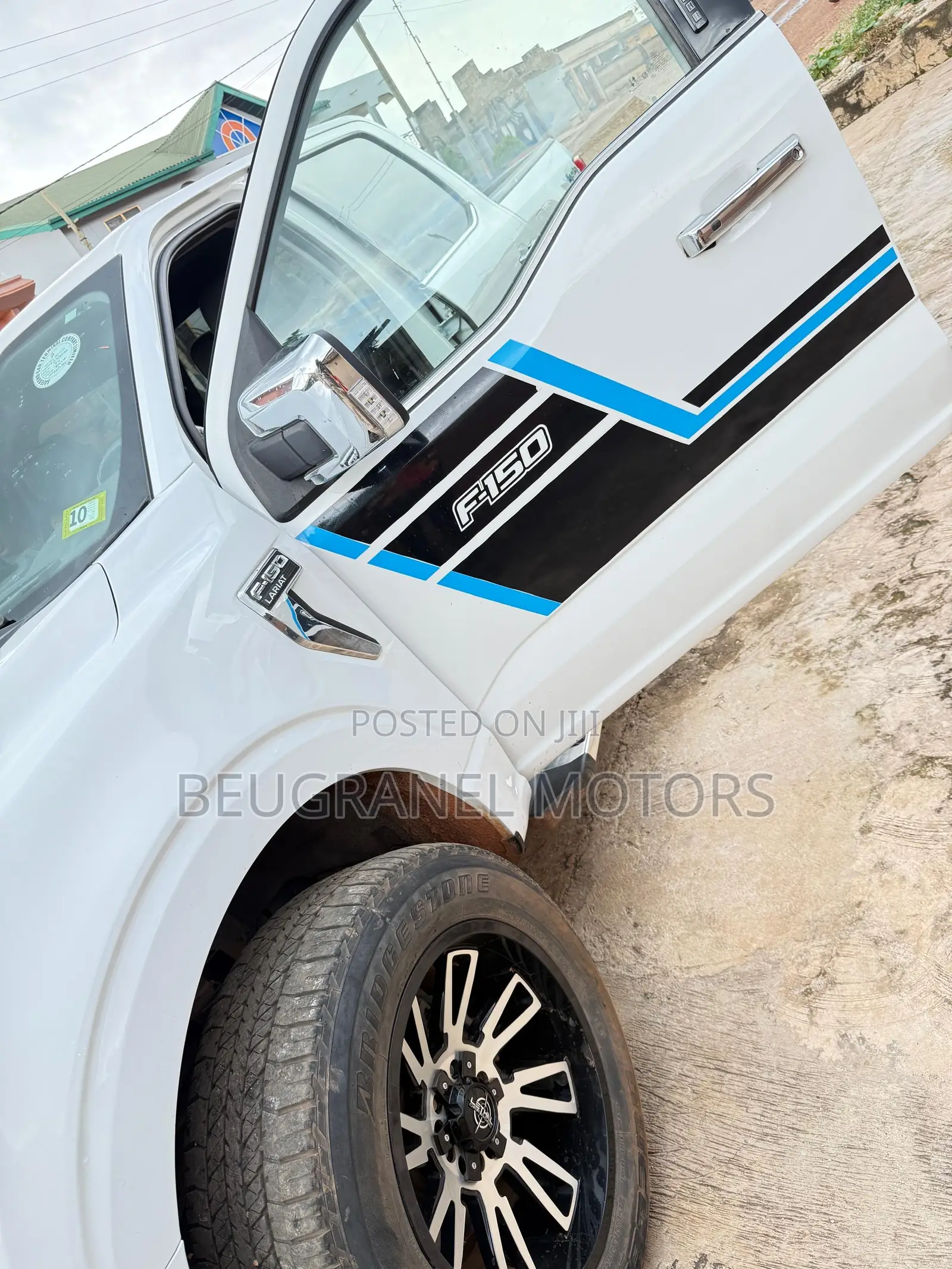 Ford F-150 LARIAT 2022 White