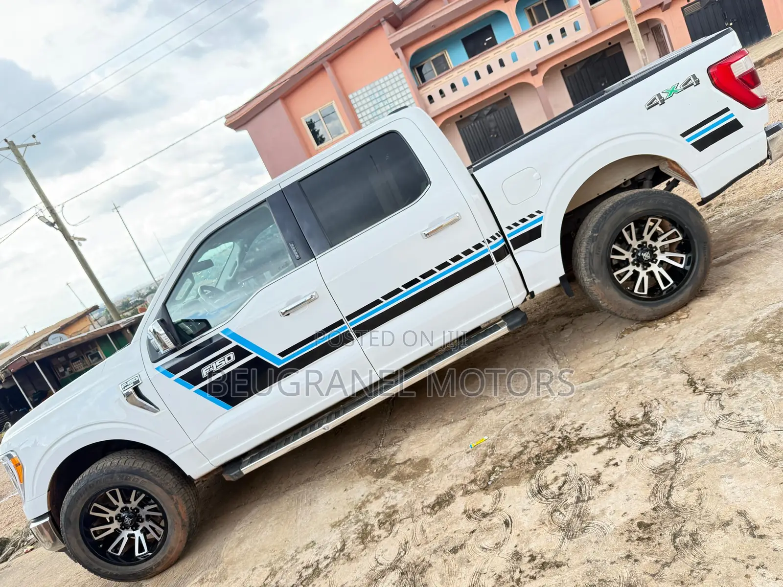 Ford F-150 LARIAT 2022 White