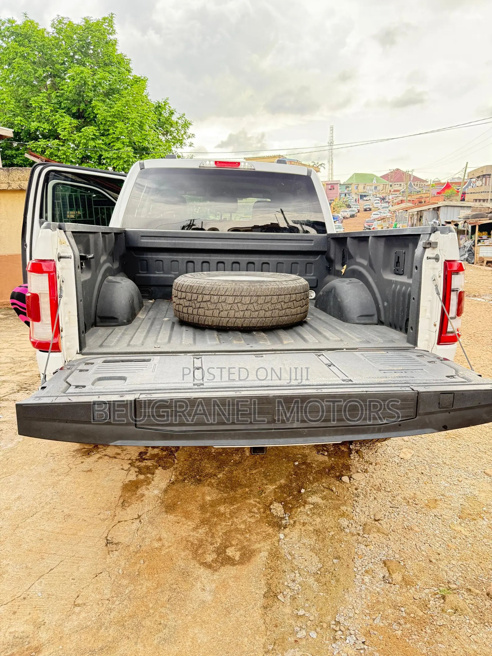 Ford F-150 LARIAT 2022 White