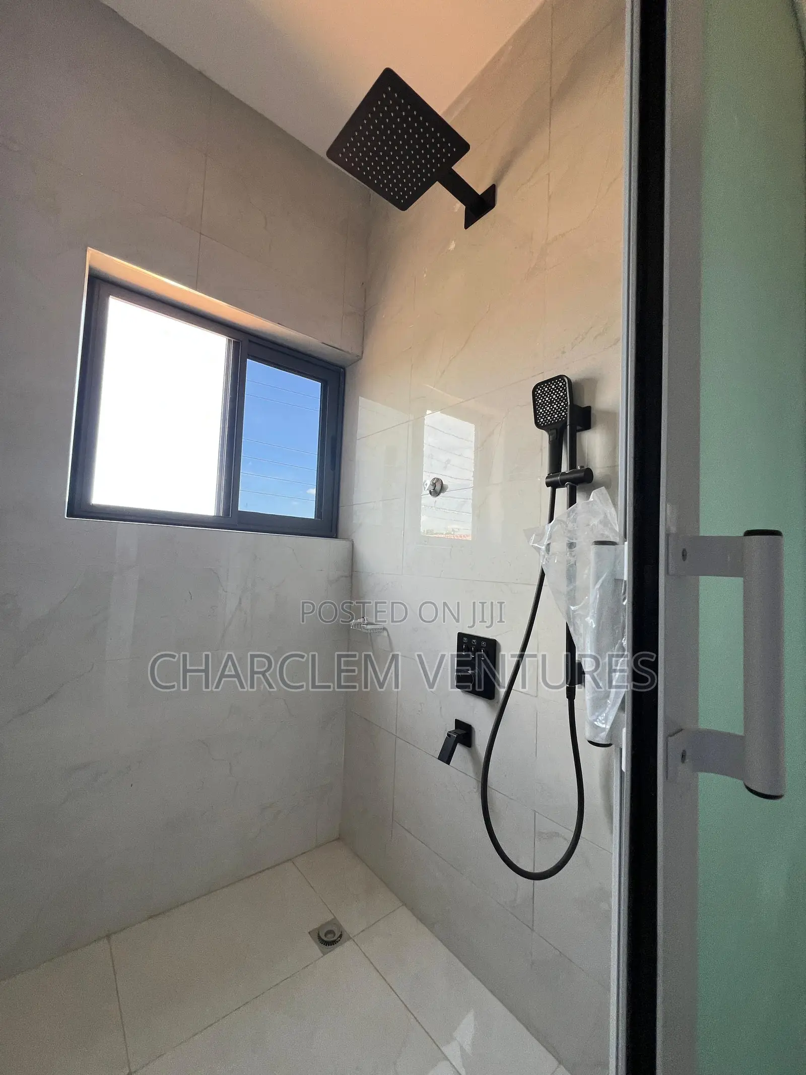 3bdrm House in Charclem Ventures, North Legon for sale