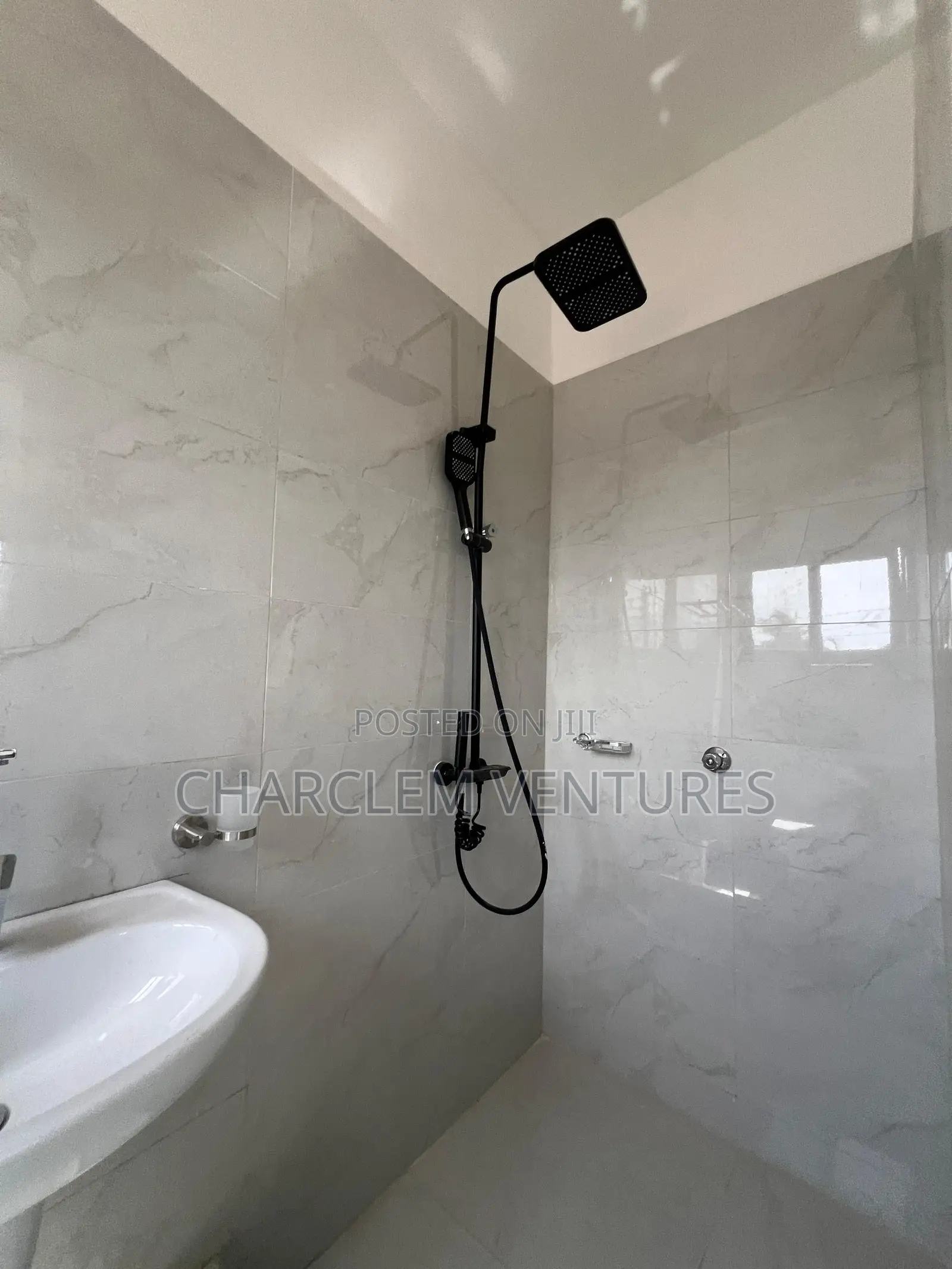3bdrm House in Charclem Ventures, North Legon for sale