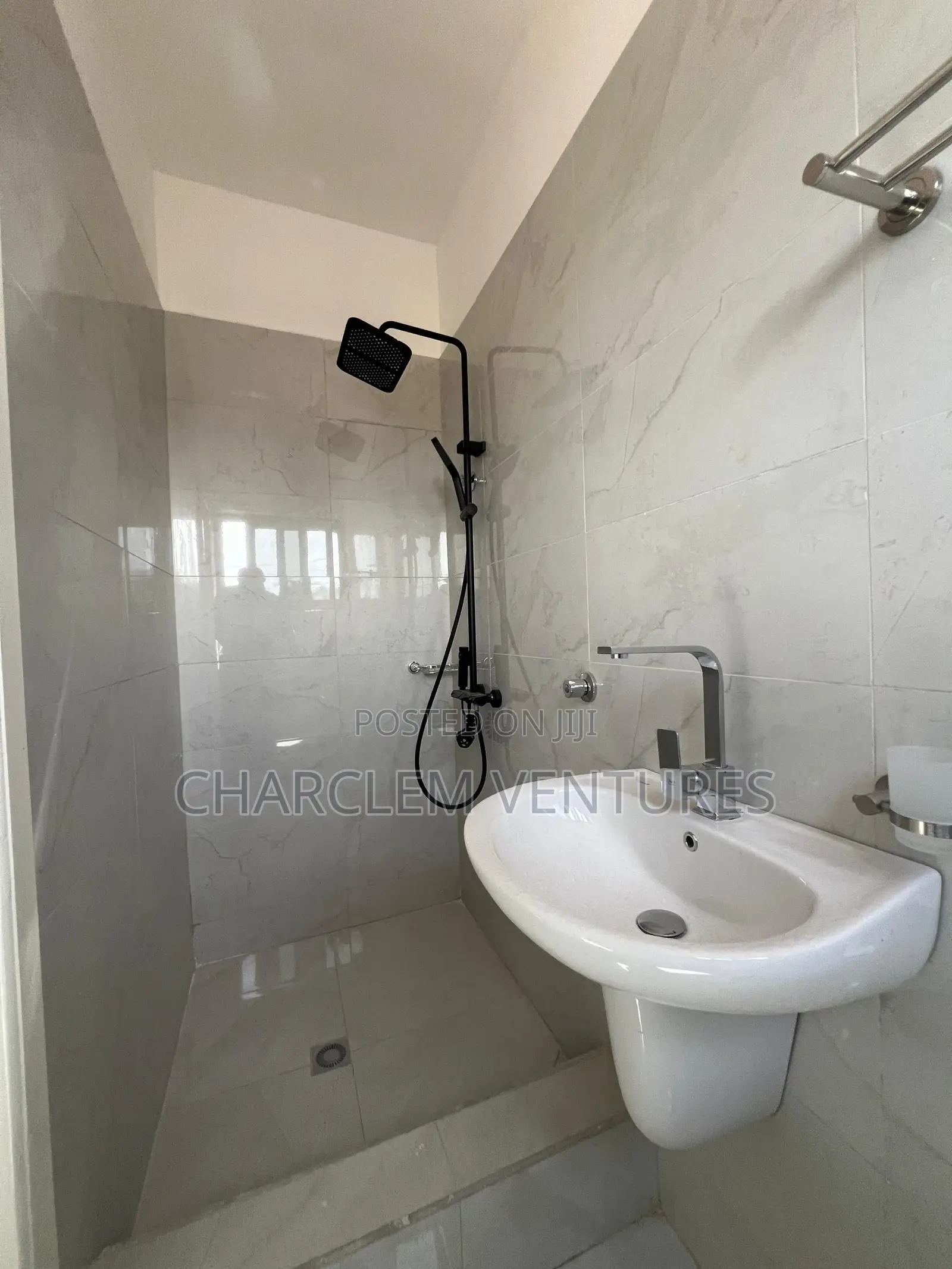 3bdrm House in Charclem Ventures, North Legon for sale