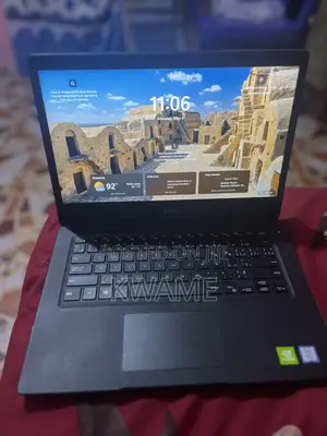 Laptop Dell Latitude 7400 8GB Intel Core i7 HDD 250GB