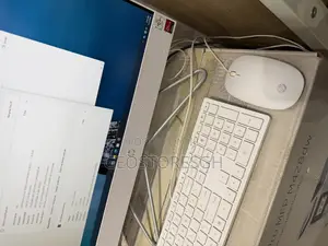 Desktop Computer HP AiO 24 4GB AMD SSD 256GB