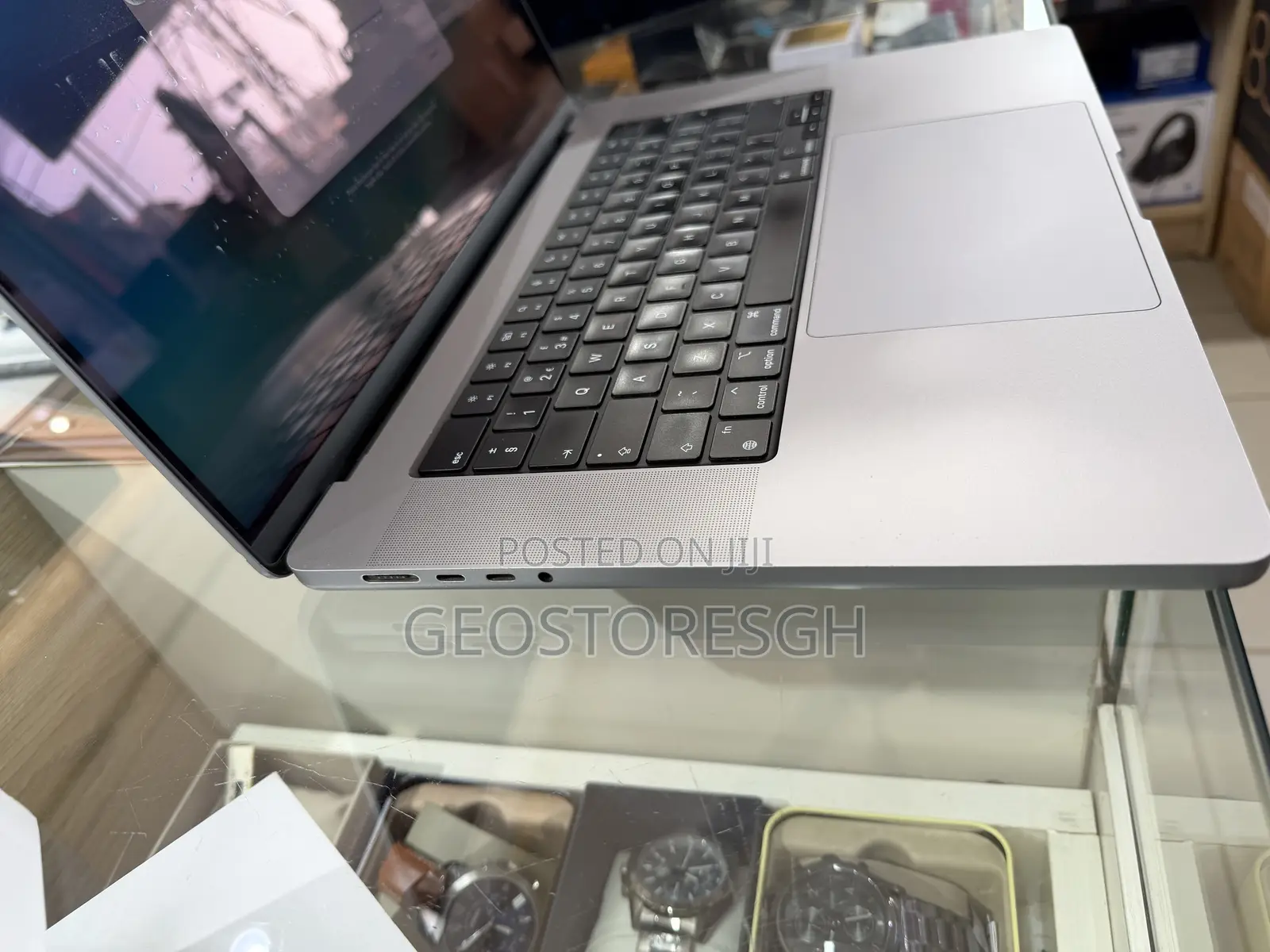 Laptop Apple MacBook 32GB Apple M1 Max SSD 1T