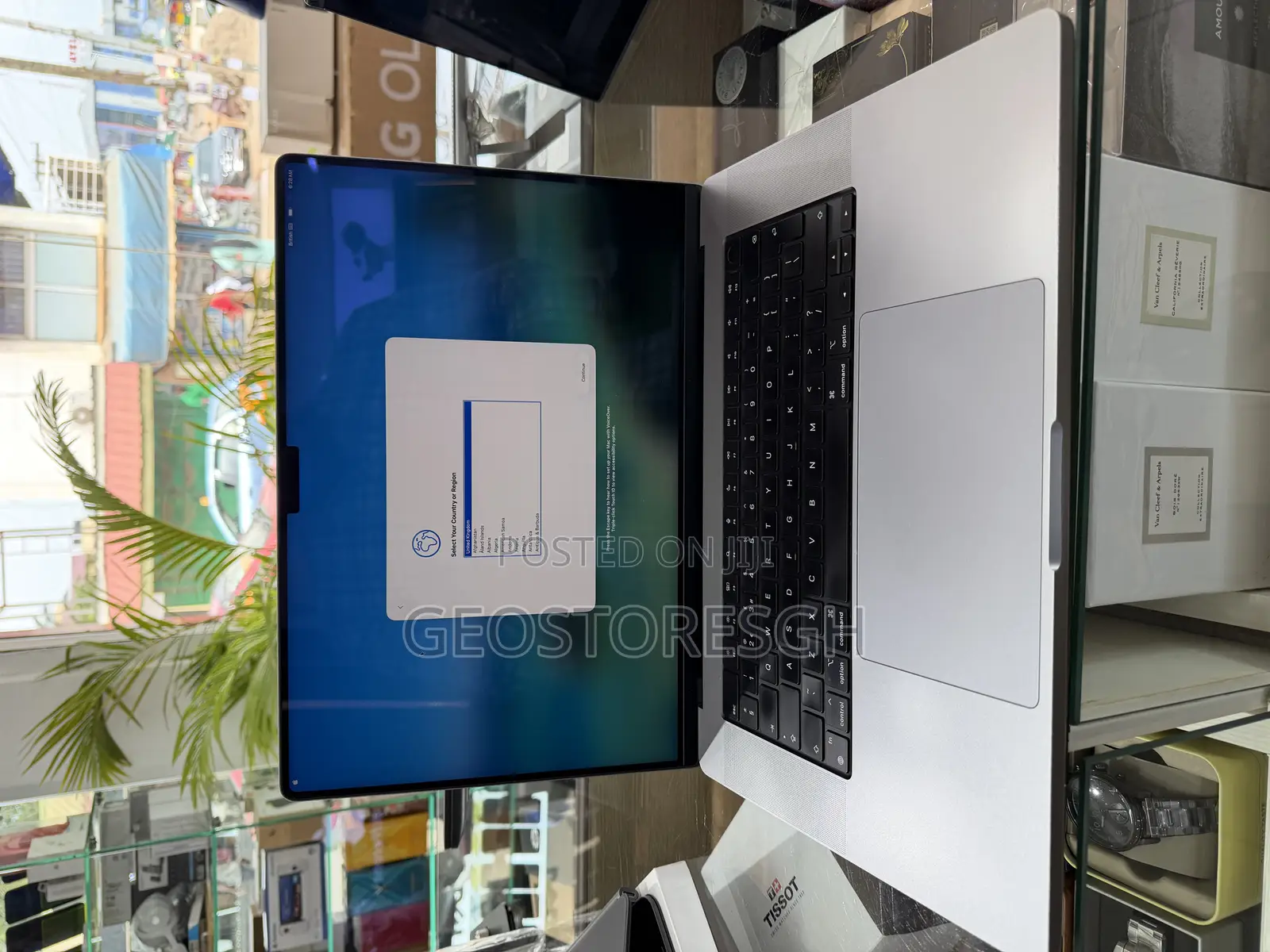 Laptop Apple MacBook 32GB Apple M1 Max SSD 1T