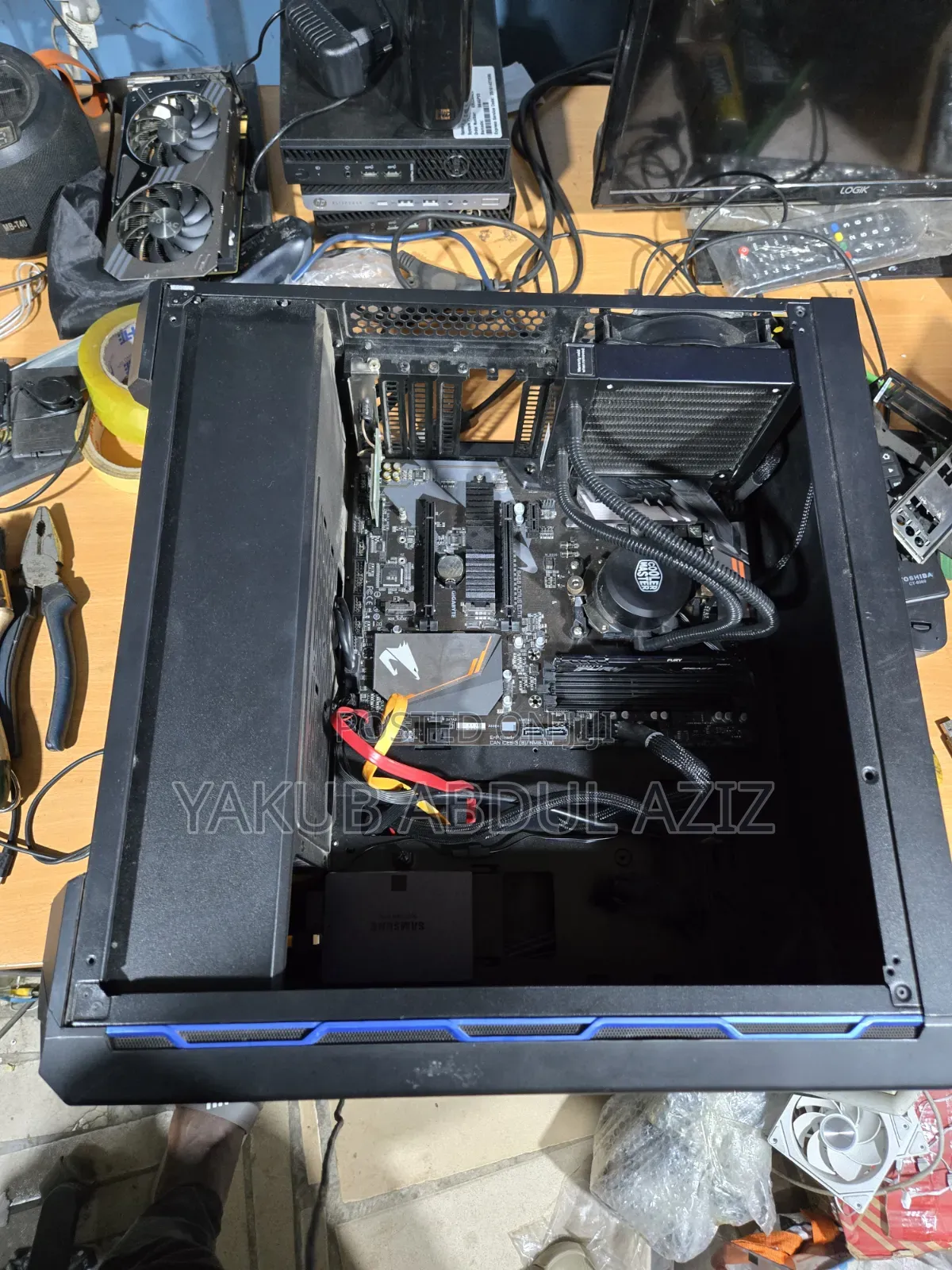Gigabyte GA-H110MSTX-HD3-ZK 16GB AMD Ryzen 7 HDD+SSD 1T