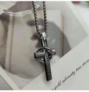 Elegant Pendant Necklace