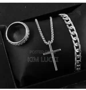 Elegant Pendant Necklace