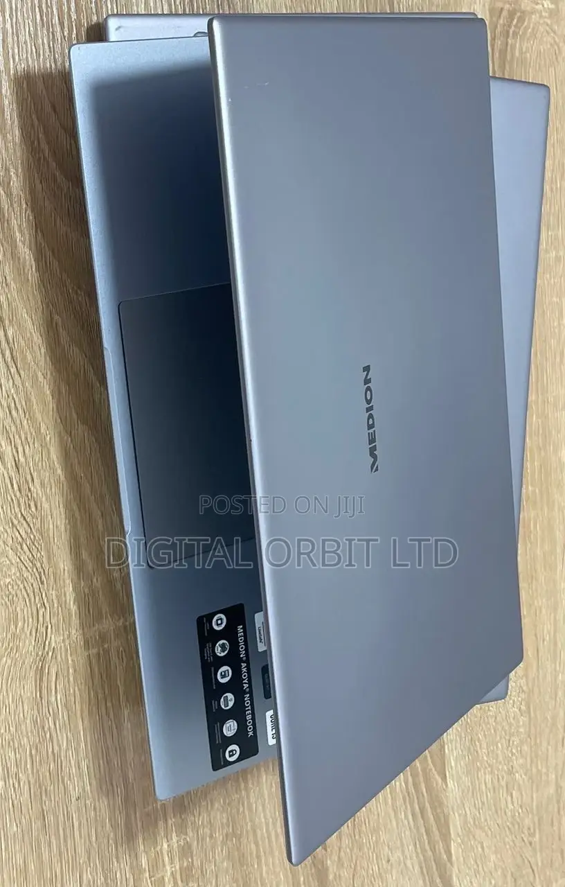Laptop Medion Akoya E7419 8GB Intel Core i5 SSD 256GB